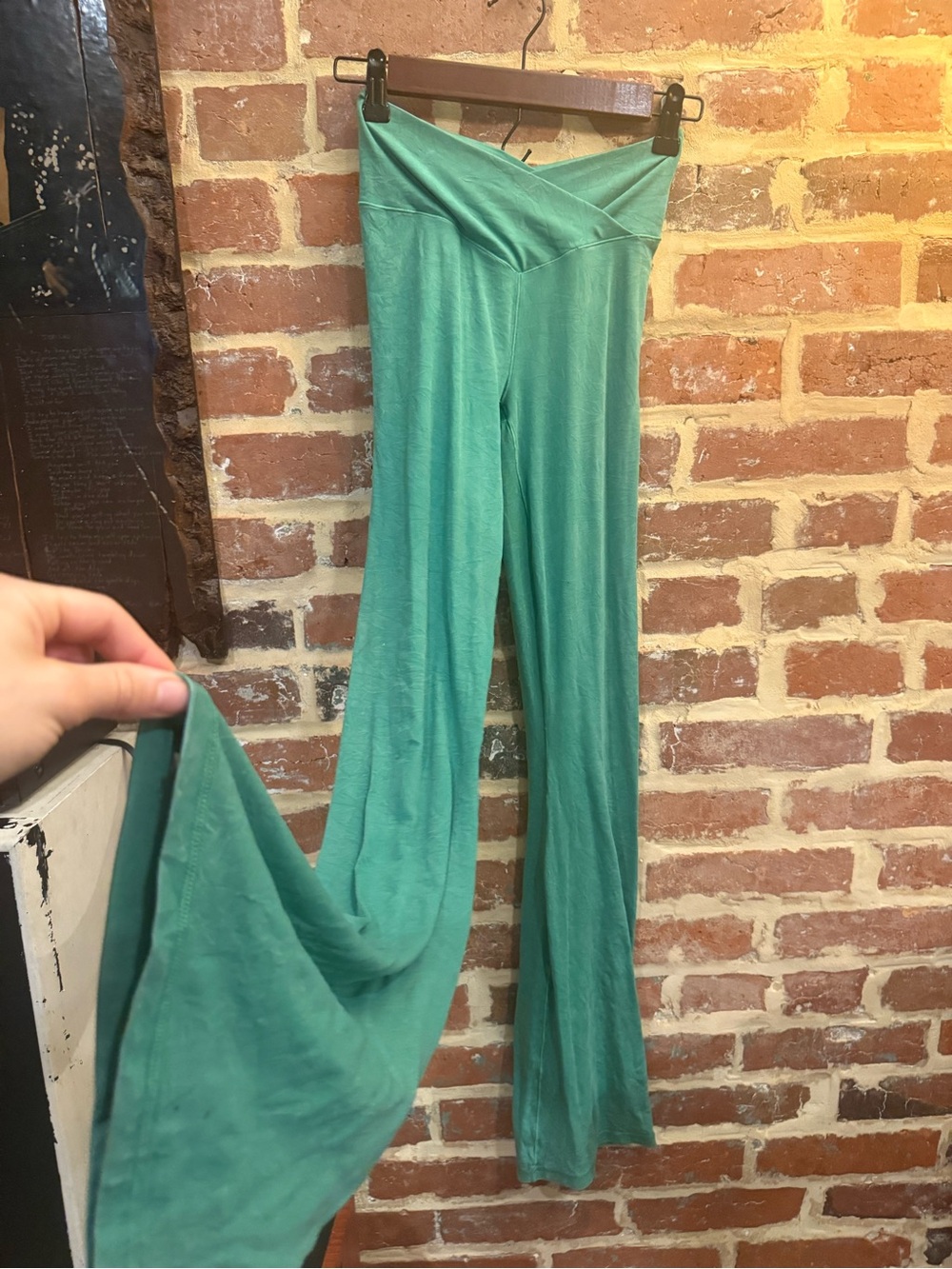 Offline aerie Flare Pant - Flared Yoga Pants - Spandex Booty Pants Green